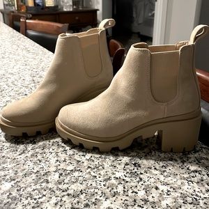 Steve Madden boots